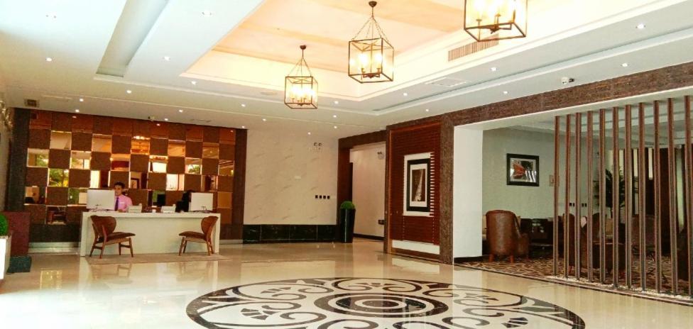 Summerset Continental Hotel By Usuma Mobushipe Zewnętrze zdjęcie