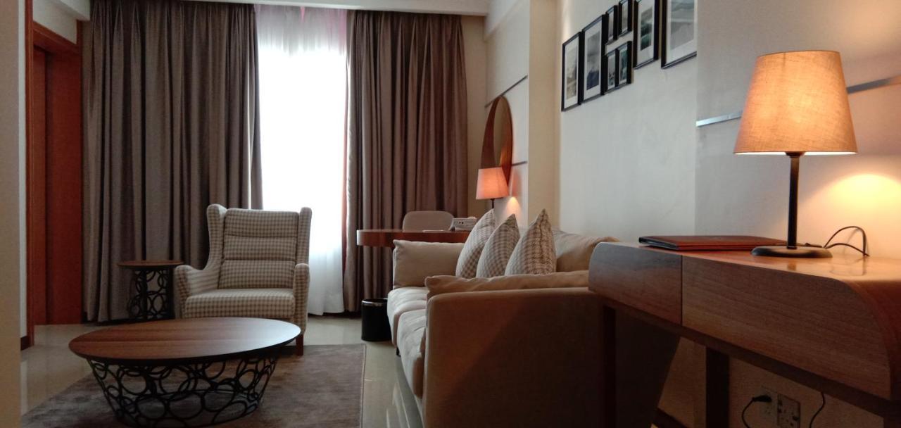 Summerset Continental Hotel By Usuma Mobushipe Zewnętrze zdjęcie